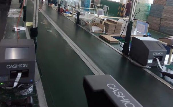 流水線(xiàn)上的9800.jpg